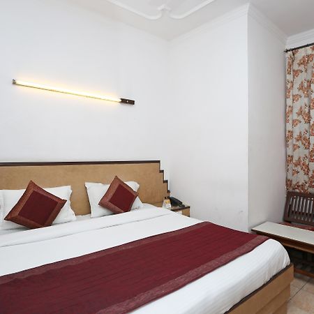 Capital O 10750 Hotel Vivek Nuova Delhi Esterno foto