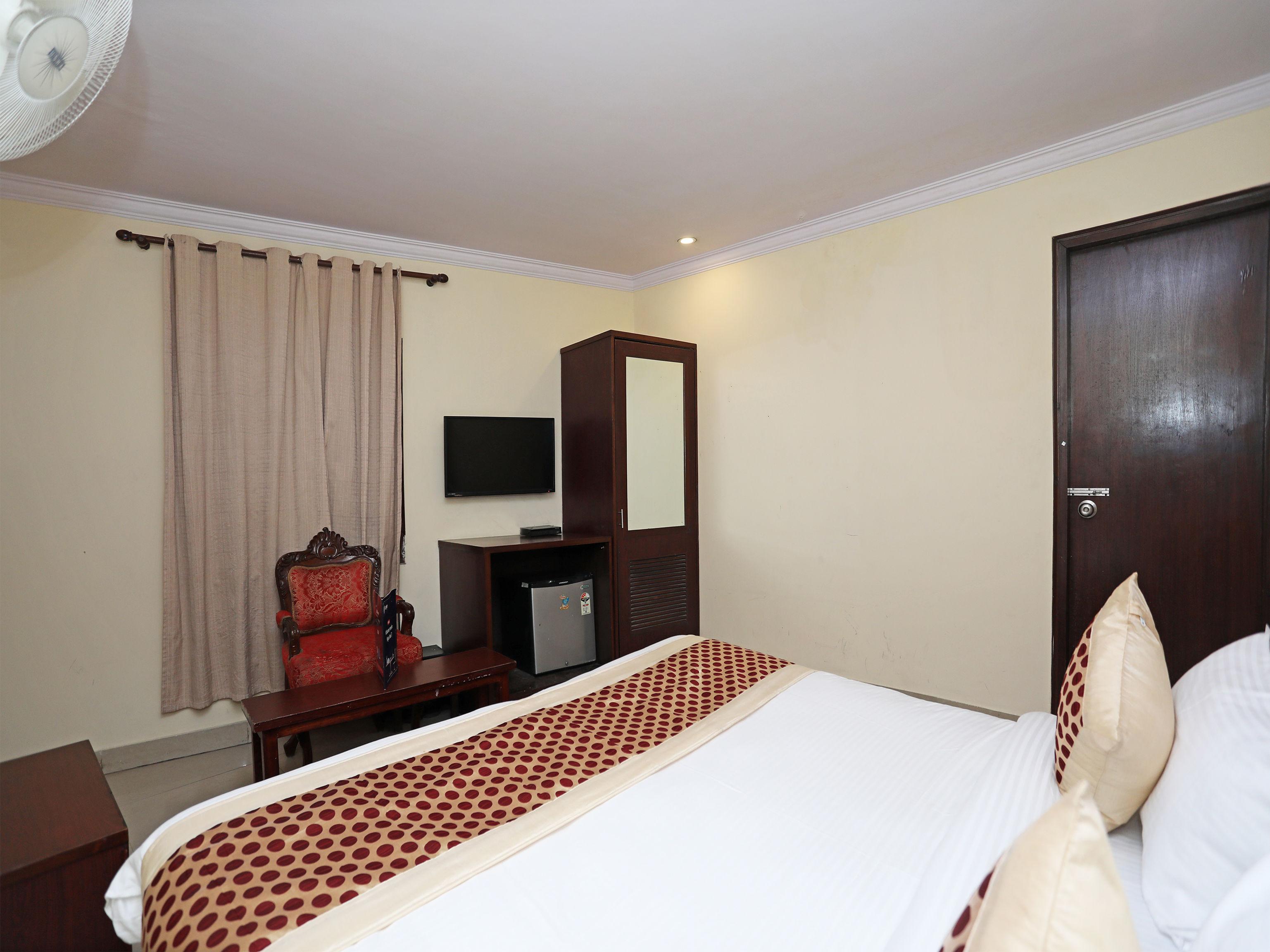 Capital O 10750 Hotel Vivek Nuova Delhi Esterno foto