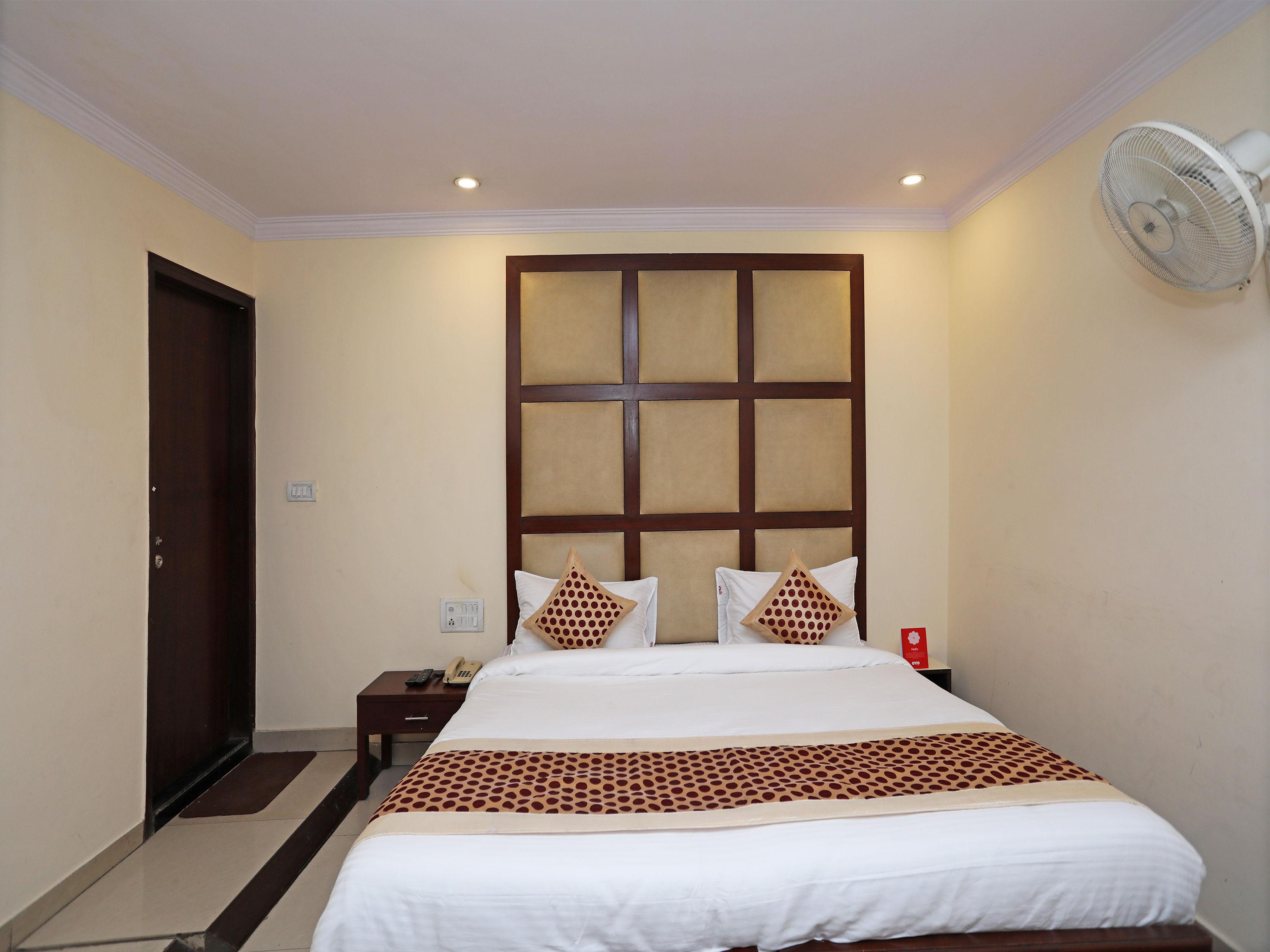 Capital O 10750 Hotel Vivek Nuova Delhi Esterno foto