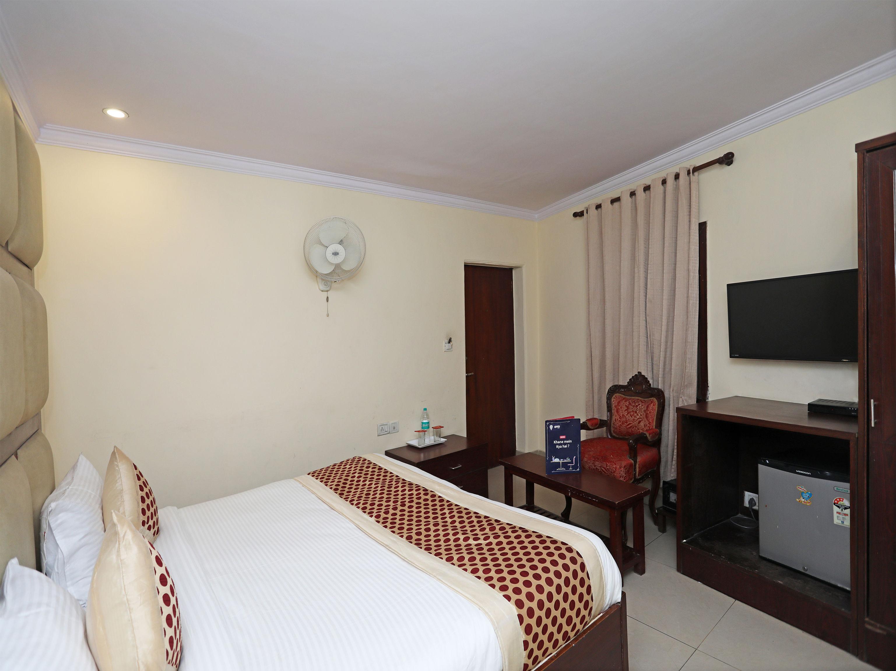 Capital O 10750 Hotel Vivek Nuova Delhi Esterno foto