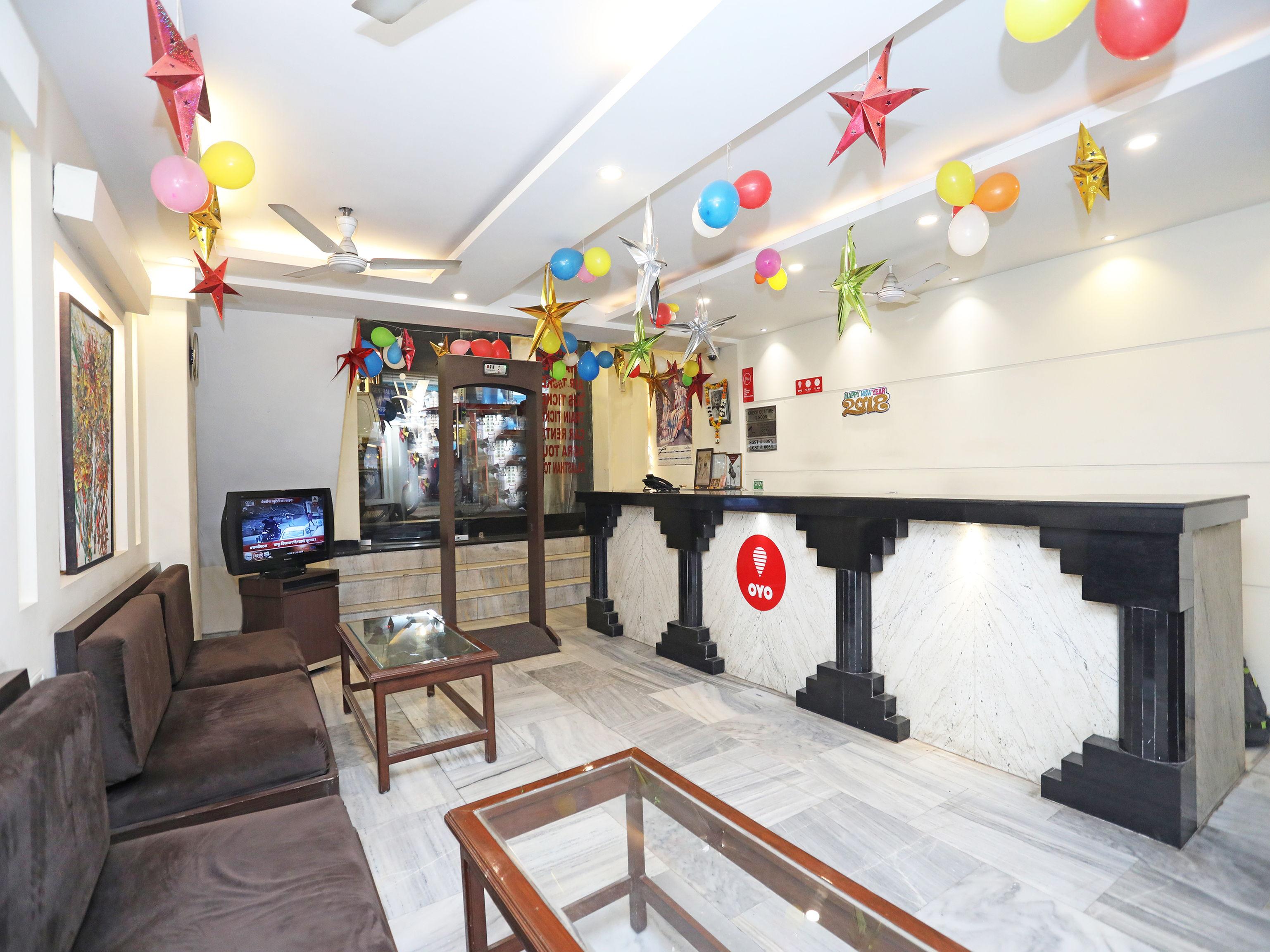 Capital O 10750 Hotel Vivek Nuova Delhi Esterno foto